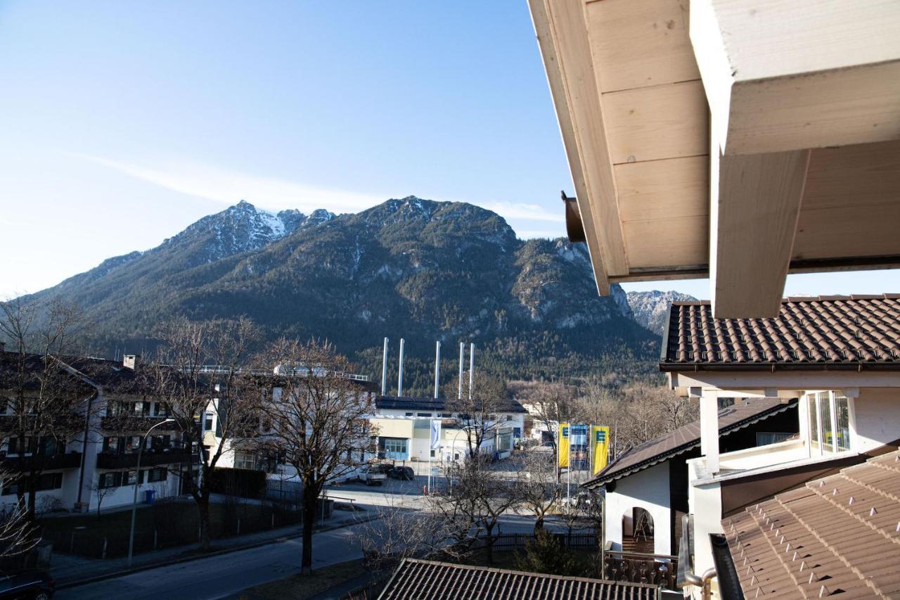 Bergzauber Apartment การ์มิช-พาร์เทนเคียร์เชน ภายนอก รูปภาพ